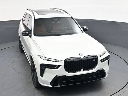 Used 2025 BMW X7 M60i AWD/4WD image 40
