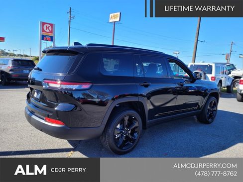 New 2025 Jeep Grand Cherokee L Altitude AWD/4WD image 12