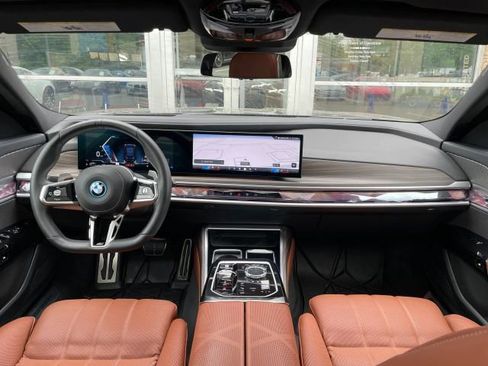 Used 2024 BMW 750e xDrive AWD/4WD image 35