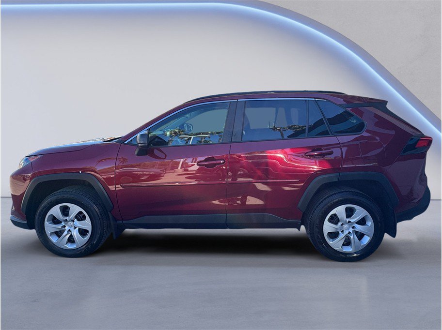 Used 2021 Toyota RAV4 LE AWD/4WD image 3
