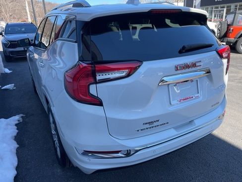 Used 2022 GMC Terrain Denali w/ LPO, Floor Liner Package image 19