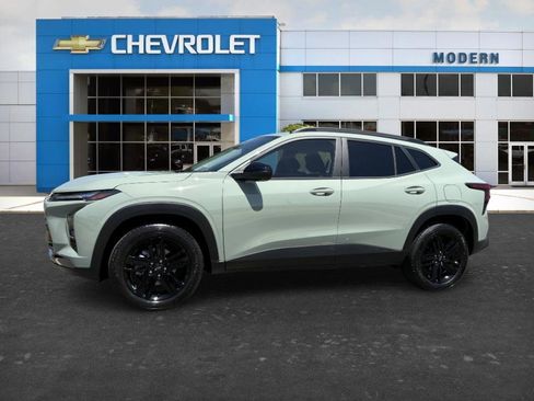 Used 2026 Chevrolet Trax ACTIV w/ Driver Confidence Package FWD image 1