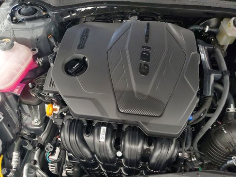 Certified 2025 Kia K5 GT-Line image 9