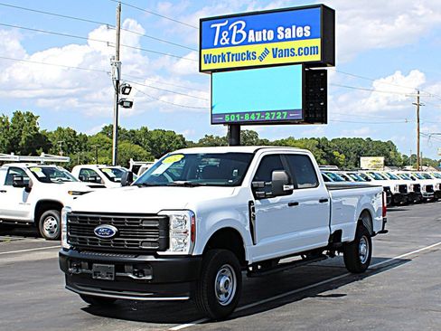 Used 2026 Ford F350 XL w/ Snow Plow/Camper Package AWD/4WD image 3