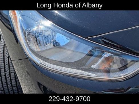 Used 2022 Hyundai Accent SEL FWD image 3