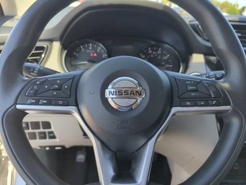 Certified 2020 Nissan Rogue Sport SV FWD image 45