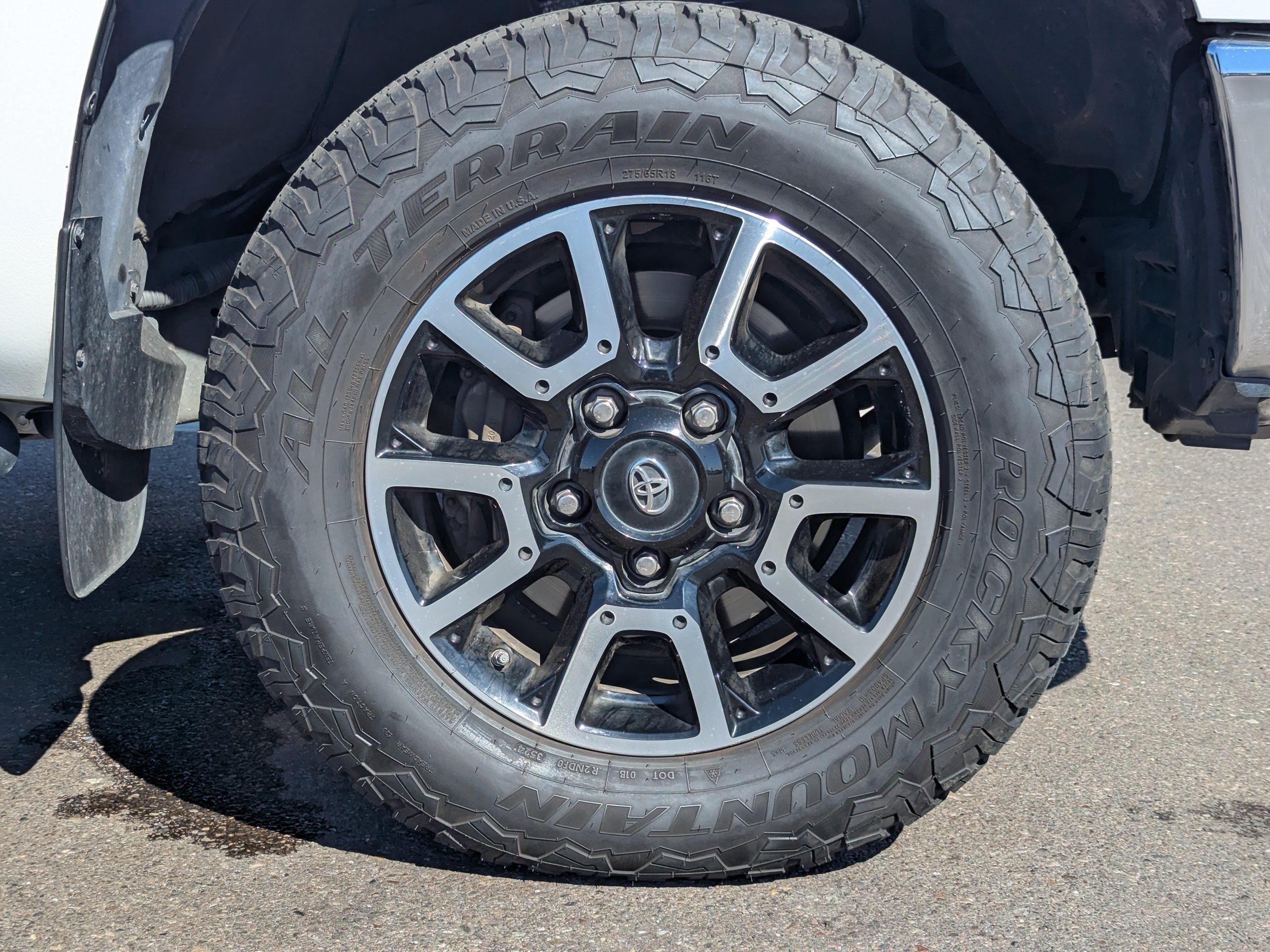 Used 2018 Toyota Tundra SR5 w/ TRD Off Road Package AWD/4WD image 45