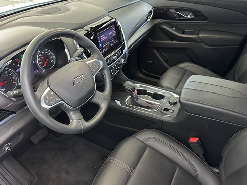 Used 2023 Chevrolet Traverse RS w/ LPO, Cargo Package AWD/4WD image 11