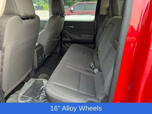 Used 2024 Nissan Frontier SV AWD/4WD image 8