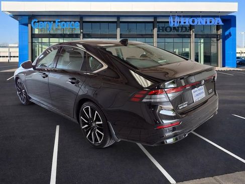 Certified 2023 Honda Accord Touring image 3