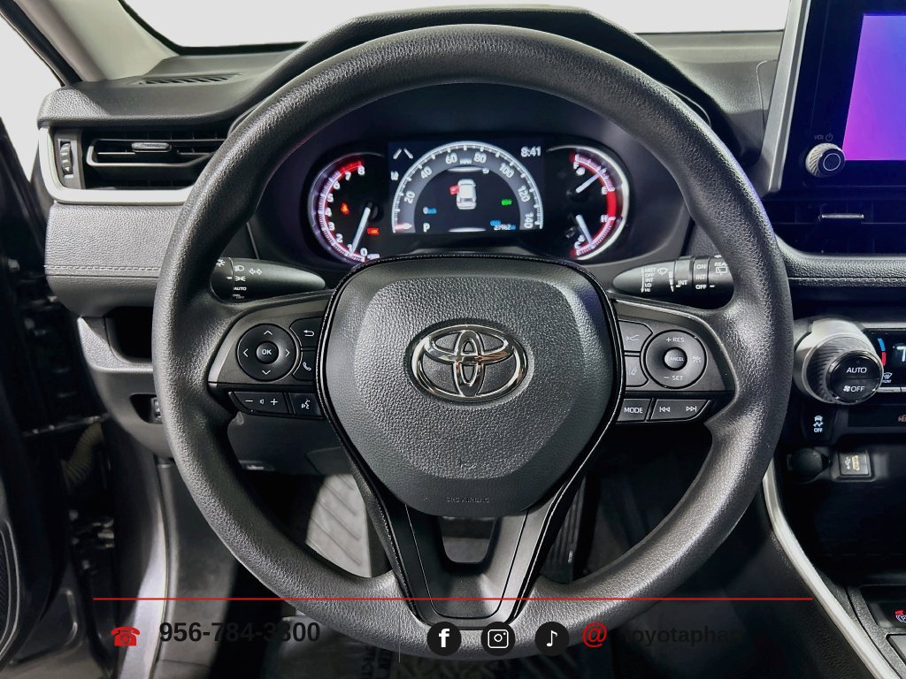 Used 2024 Toyota RAV4 XLE AWD/4WD image 10