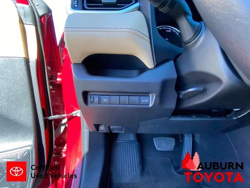 Certified 2021 Toyota RAV4 XLE Premium AWD/4WD image 38