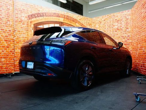 Certified 2025 Nissan Murano SL w/ Cargo Package AWD/4WD image 7