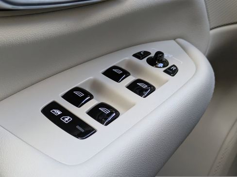 New 2026 Volvo XC90 B6 Ultra w/ Protection Package image 33