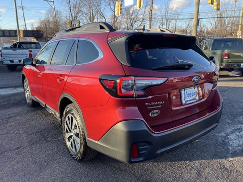 Used 2022 Subaru Outback Premium image 5