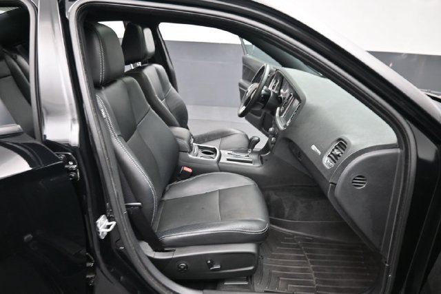 Used 2013 Dodge Charger R/T RWD image 31