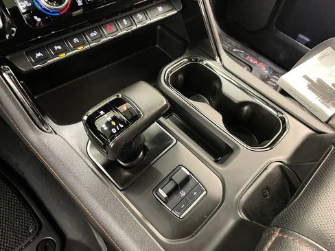 Certified 2022 GMC Sierra 1500 AT4 w/ AT4 Premium Package AWD/4WD image 37