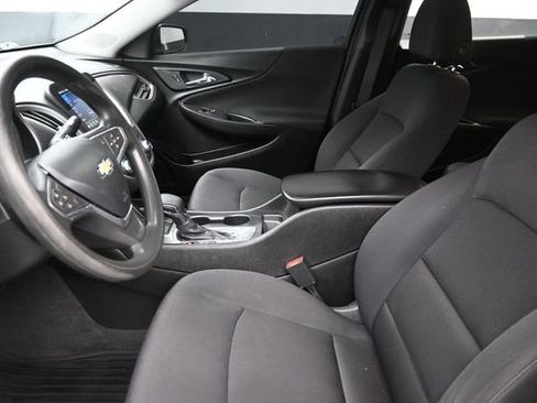 Used 2022 Chevrolet Malibu LS FWD image 17