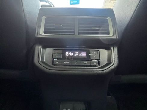 Certified 2025 Volkswagen Atlas SEL AWD/4WD image 16