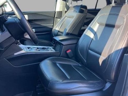 Used 2021 Ford Explorer XLT w/ Equipment Group 202A image 23