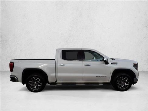 Used 2025 GMC Sierra 1500 SLT w/ SLT Premium Plus Package AWD/4WD image 5