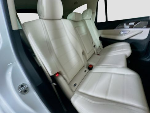 Used 2026 Mercedes-Benz GLS 450 4MATIC image 38