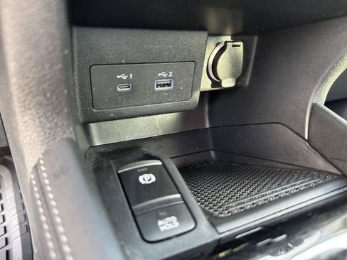 Used 2023 Nissan Kicks SV FWD image 22
