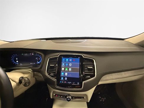 Used 2024 Volvo XC90 B6 Ultimate image 22