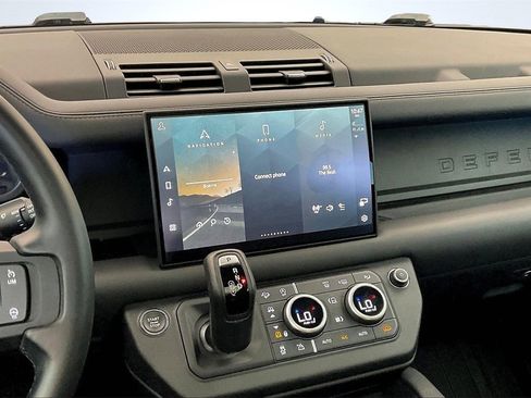 Used 2024 Land Rover Defender 130 Outbound image 6