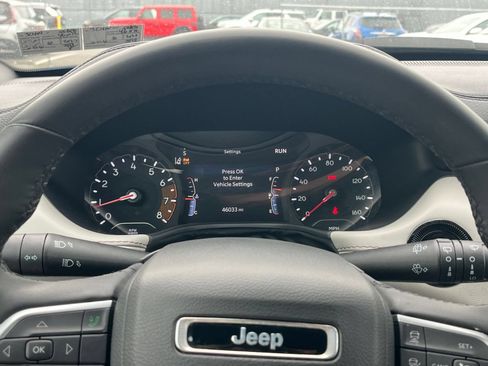 Used 2025 Jeep Compass Limited AWD/4WD image 41