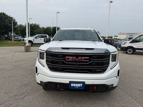 Used 2024 GMC Sierra 1500 AT4 w/ Technology Package AWD/4WD image 2