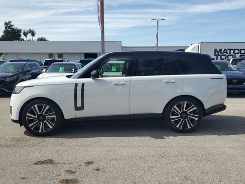 Used 2024 Land Rover Range Rover SE image 6