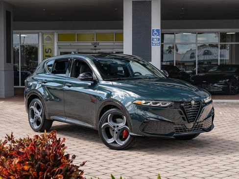 New 2026 Alfa Romeo Tonale Veloce w/ Quick Order Package 23H Volce image 3