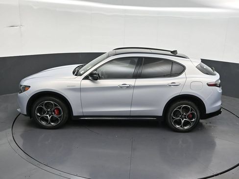 Used 2025 Alfa Romeo Stelvio Sprint w/ Veloce Package AWD/4WD image 16