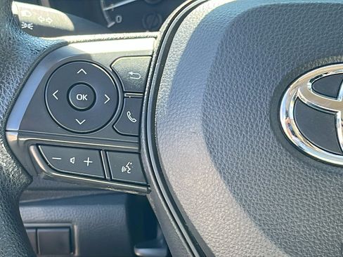 Used 2022 Toyota Corolla LE image 16
