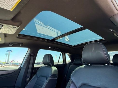 Used 2024 Volkswagen Atlas Cross Sport SEL image 21