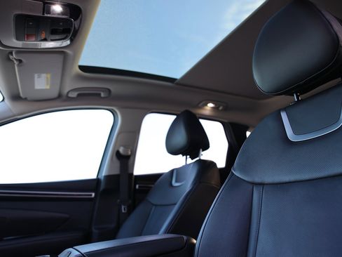 Certified 2022 Hyundai Tucson Limited w/ Cargo Package image 21