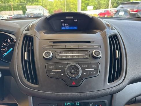 Used 2017 Ford Escape SE FWD image 19