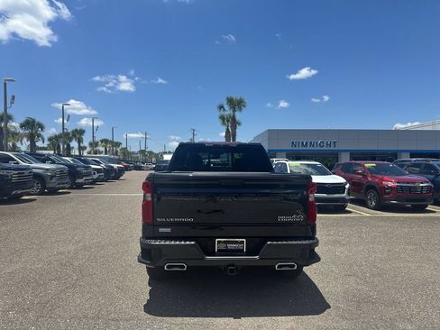 Used 2023 Chevrolet Silverado 1500 High Country w/ Technology Package AWD/4WD image 15