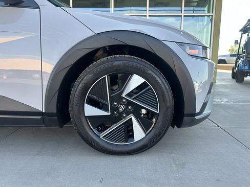 Used 2025 Hyundai Ioniq 5 SE RWD image 8