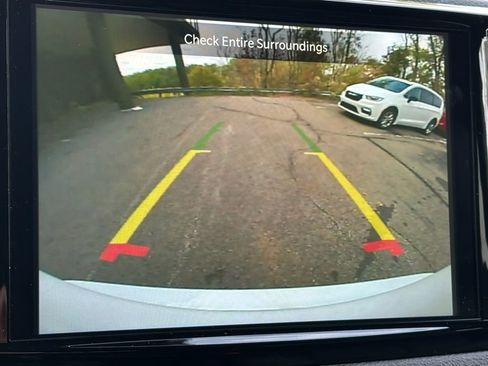 New 2026 Chrysler Pacifica Select AWD/4WD image 14
