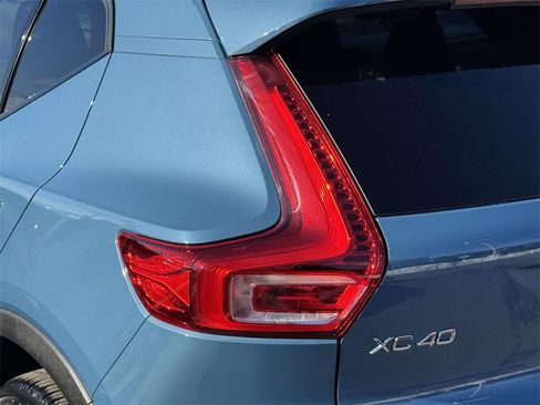 Certified 2024 Volvo XC40 B5 Core image 8