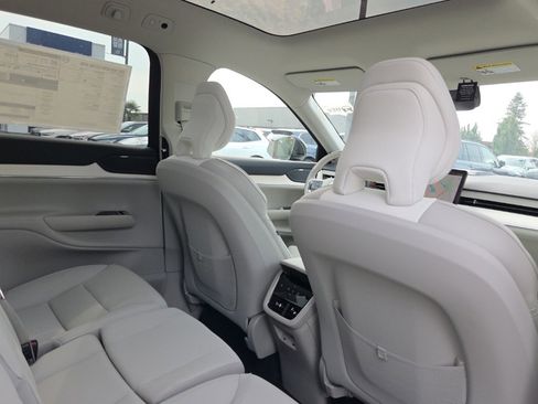 New 2025 Volvo EX90 Ultra image 8