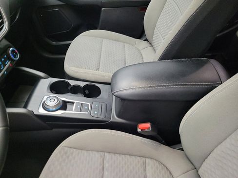 Used 2022 Ford Escape SE w/ Cold Weather Package image 26