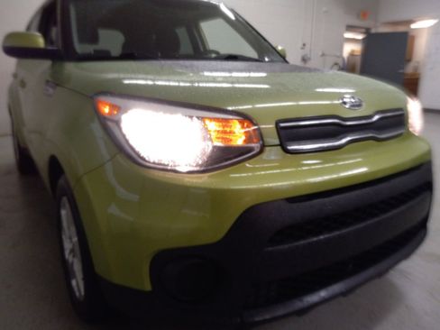 Used 2019 Kia Soul Base image 5