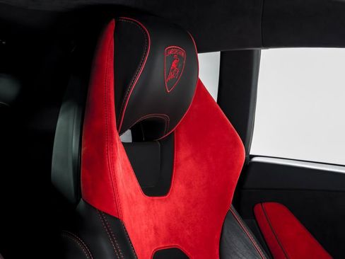 Used 2020 Lamborghini Huracan EVO AWD/4WD image 32