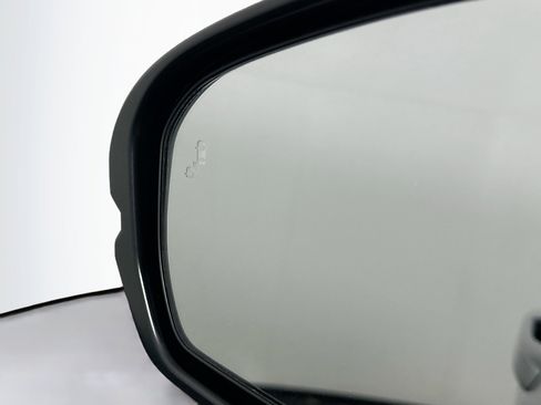 Used 2025 Honda CR-V EX-L image 16