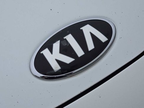 Used 2020 Kia Soul GT-Line Turbo FWD image 10