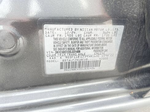 Used 2025 Nissan Versa SV FWD image 23