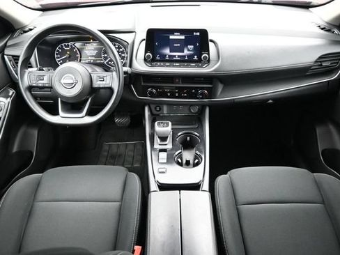 Used 2024 Nissan Rogue S FWD image 10